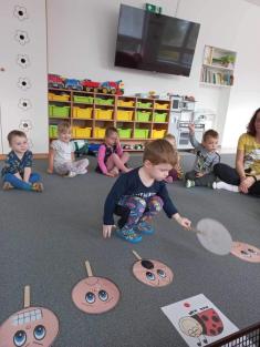 Zvířátka a ptáčci se chystají na zimu