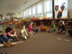 Kdo pak nám to venku straší? To jsou čerti Mikuláši! - Motýlci