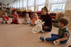 Motýlci vstávat! A jde se do práce.