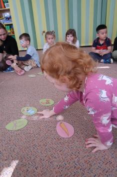 SLUNÍČKA - Velikonoce , pozorování nutrií , návštěva jehňátka ve třídě