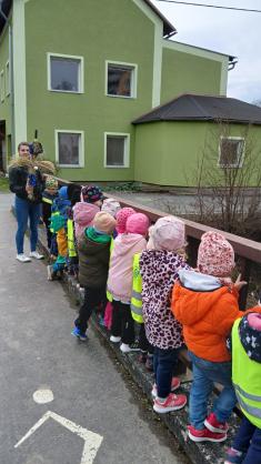 "Přišlo jaro do vsi, kde jsi zimo, kde jsi?"