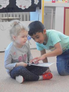 Pozor, pozor, nenastydni! Bundy, boty a čepice jsou potřeba velice. 