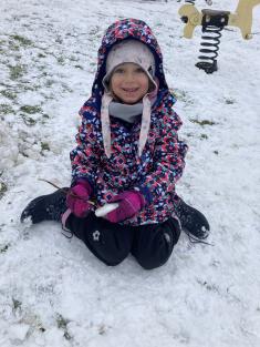 Kdo to klepe? Bílý pán. Mikuláš dnes přišel k nám. - Veverky