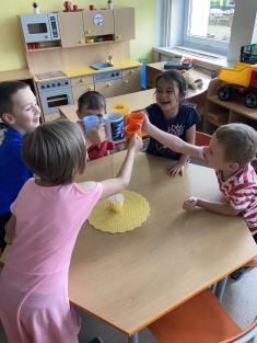 Dlouhý, Široký a Bystrozraký, každý je fajn a já taky. - Veverky