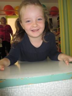 SLUNÍČKA-"Přišel jsem si s vámi hrát,chtěl bych být váš kamarád"