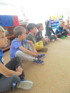 Větřík fouká pofukuje, drak vesele poletuje