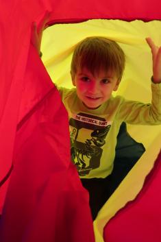 "Stojí,stojí panďulák,je to velký sněhulák"-SLUNÍČKA