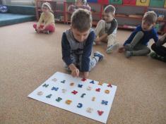 Půjdu už do školy , těším se mámo . 